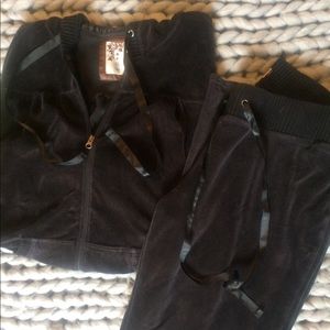 Matching maternity sweatpants and hoodie